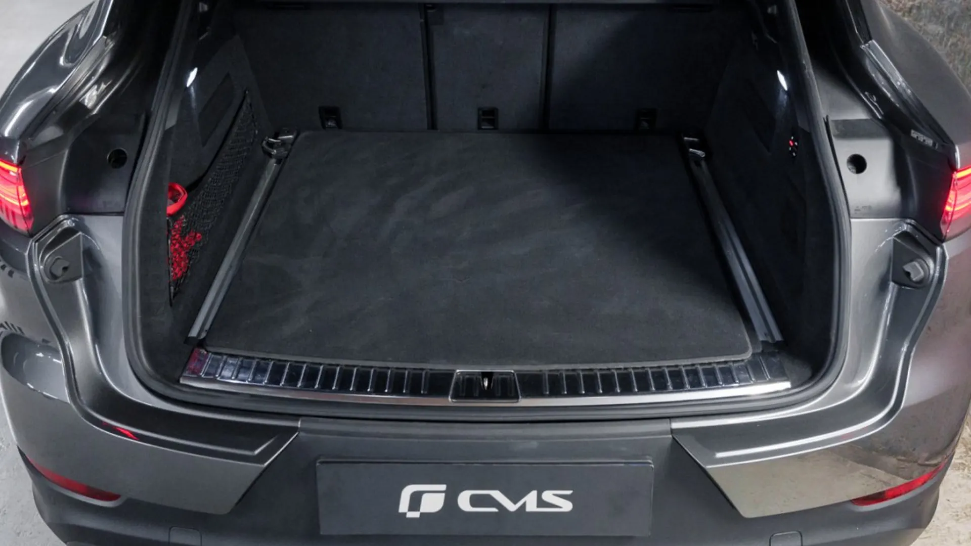Porsche Cayenne — photo 30