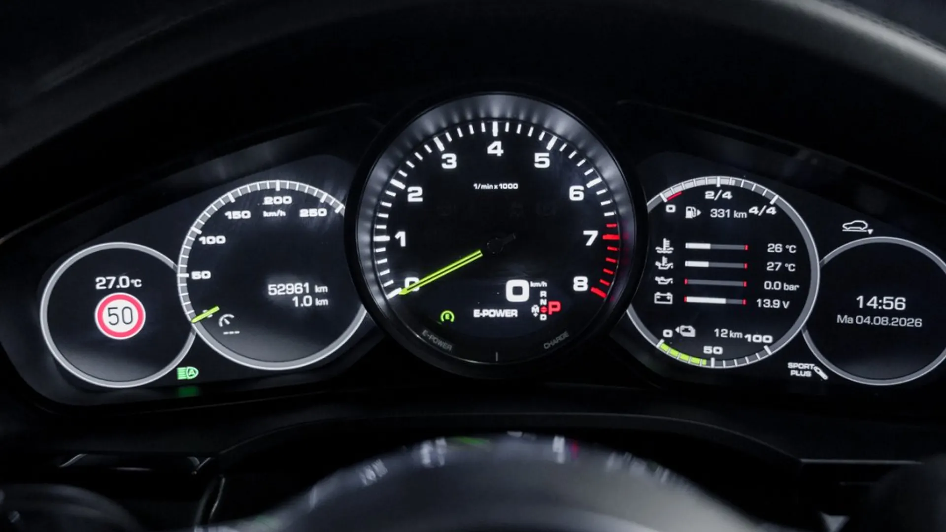 Porsche Cayenne — photo 31