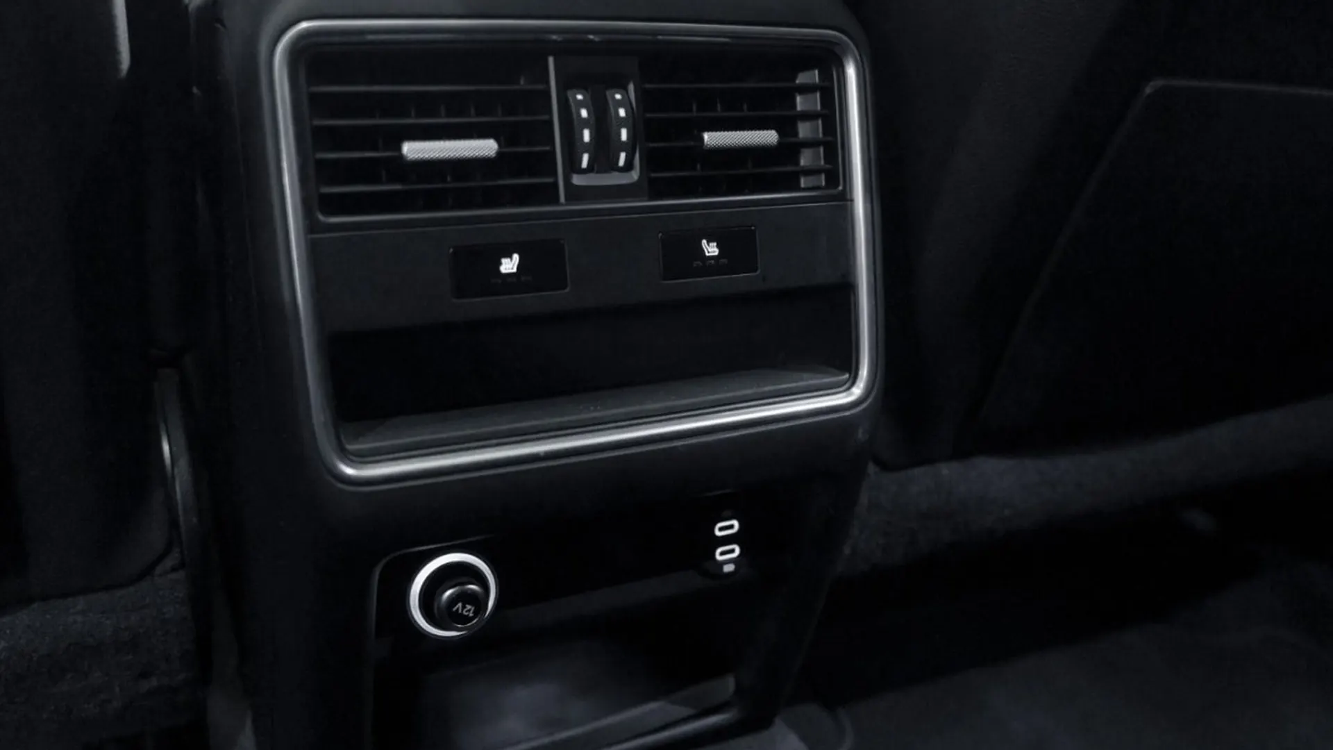 Porsche Cayenne — photo 44