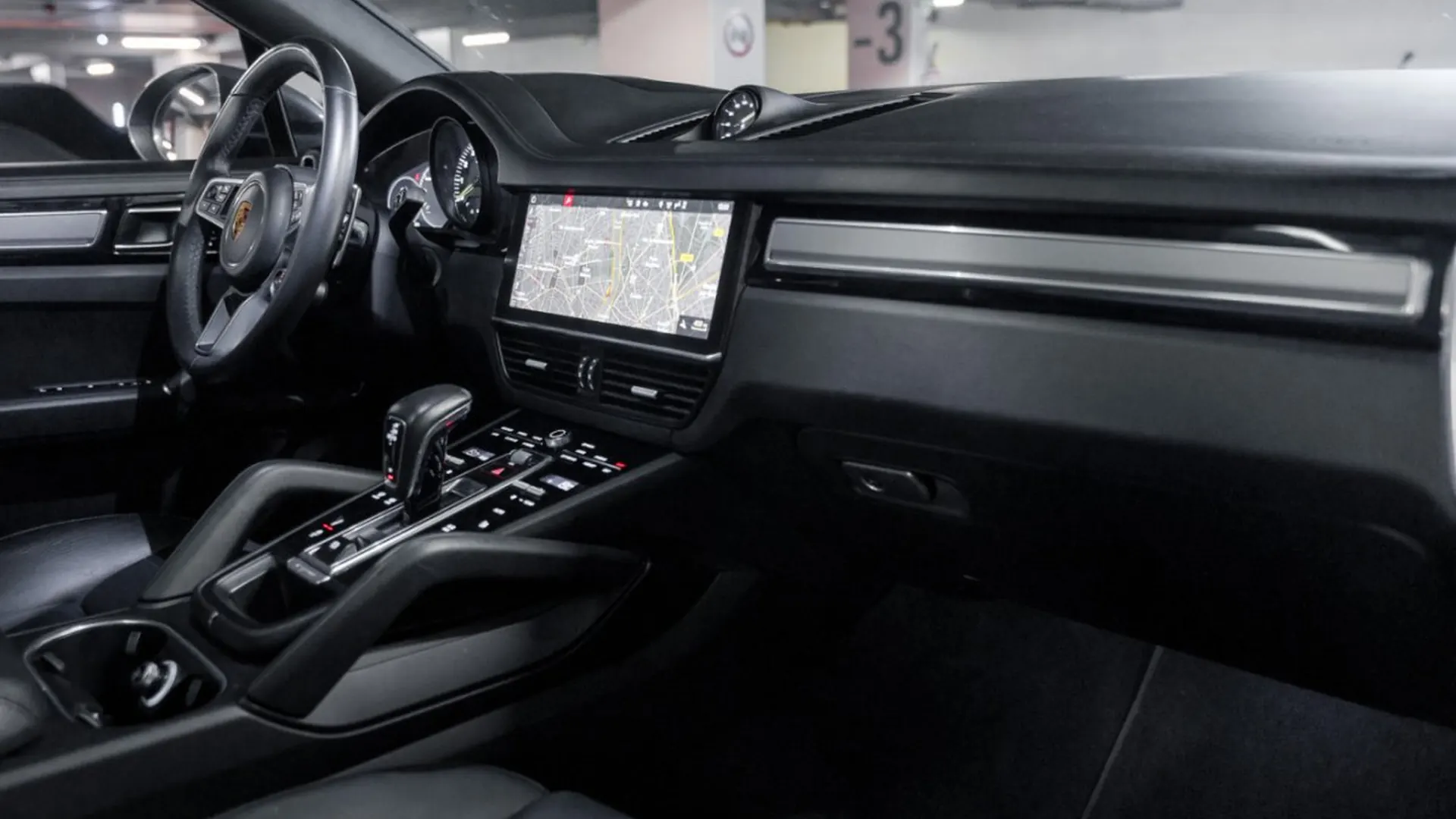 Porsche Cayenne — photo 27