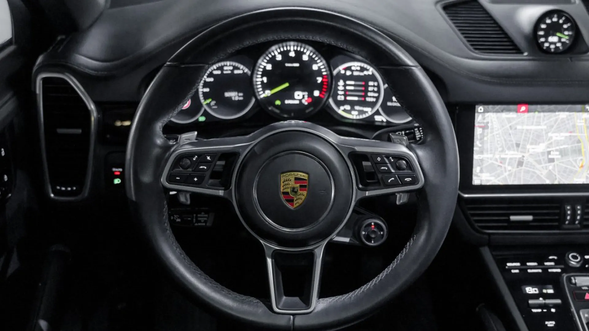 Porsche Cayenne — photo 25