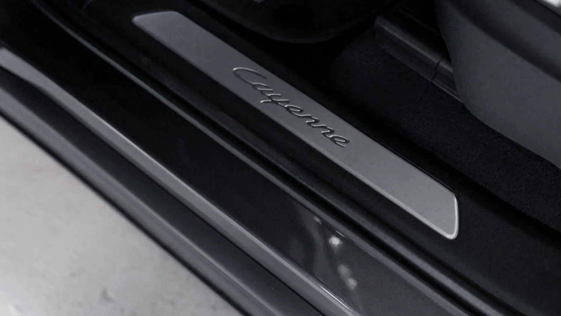 Porsche Cayenne — photo 45