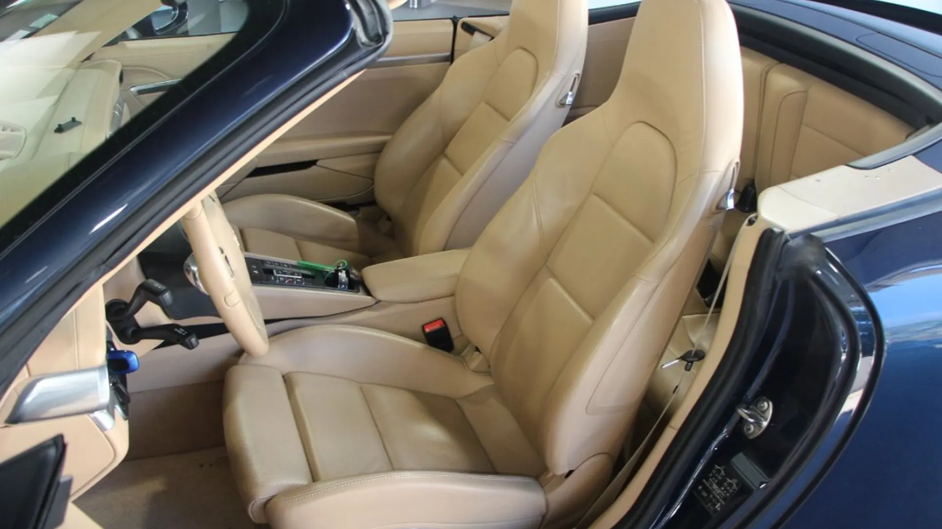 Porsche 911 — photo 7