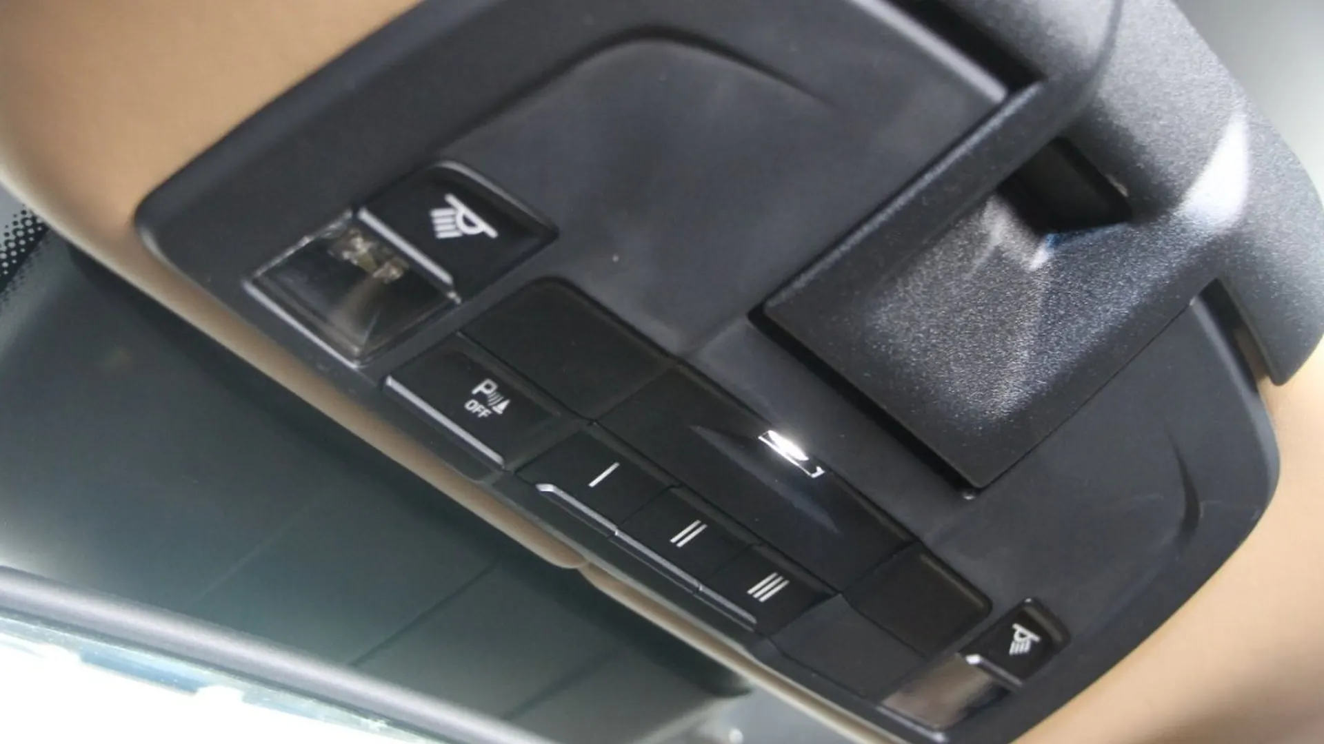 Porsche 911 — photo 22