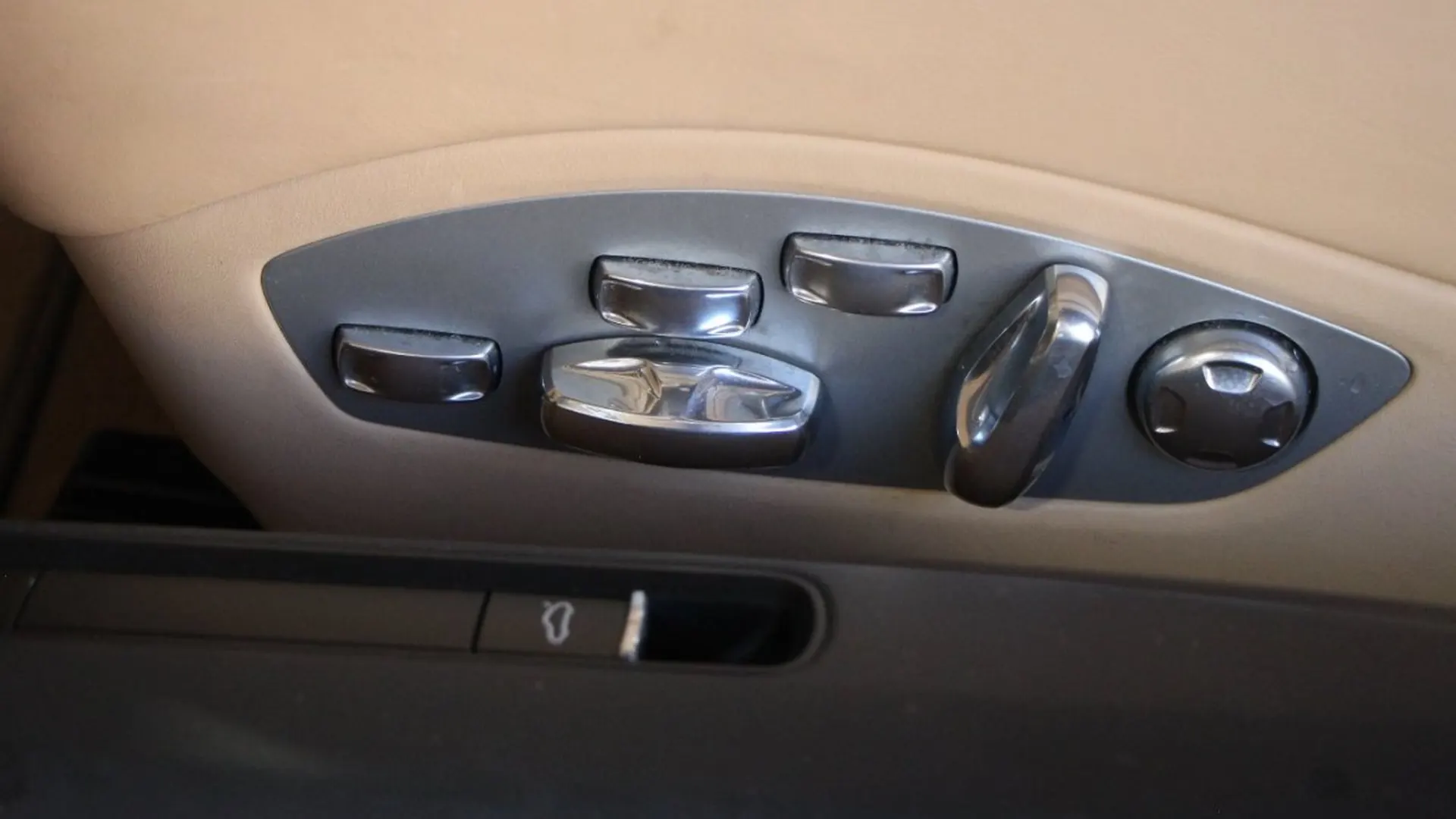 Porsche 911 — photo 14