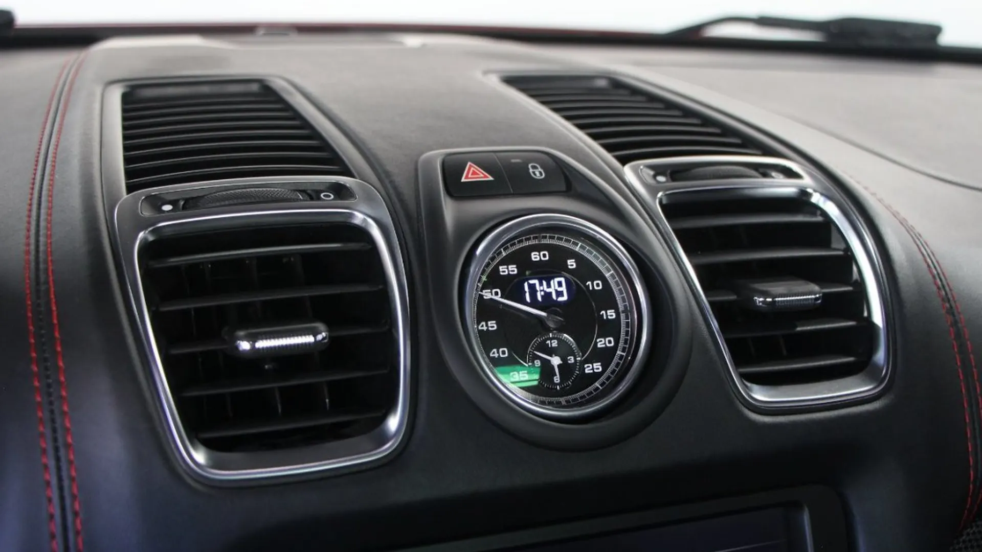Porsche Cayman — photo 12