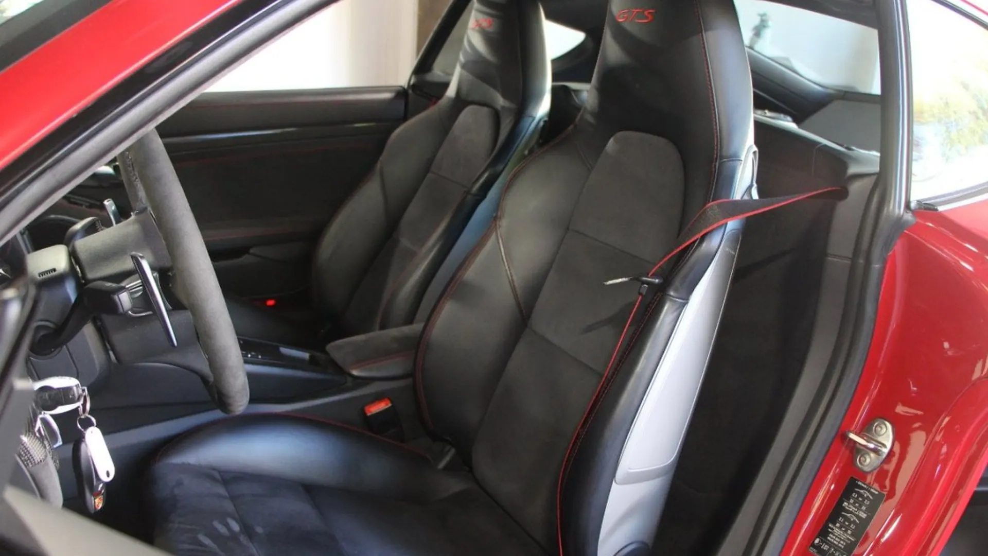 Porsche Cayman — photo 7