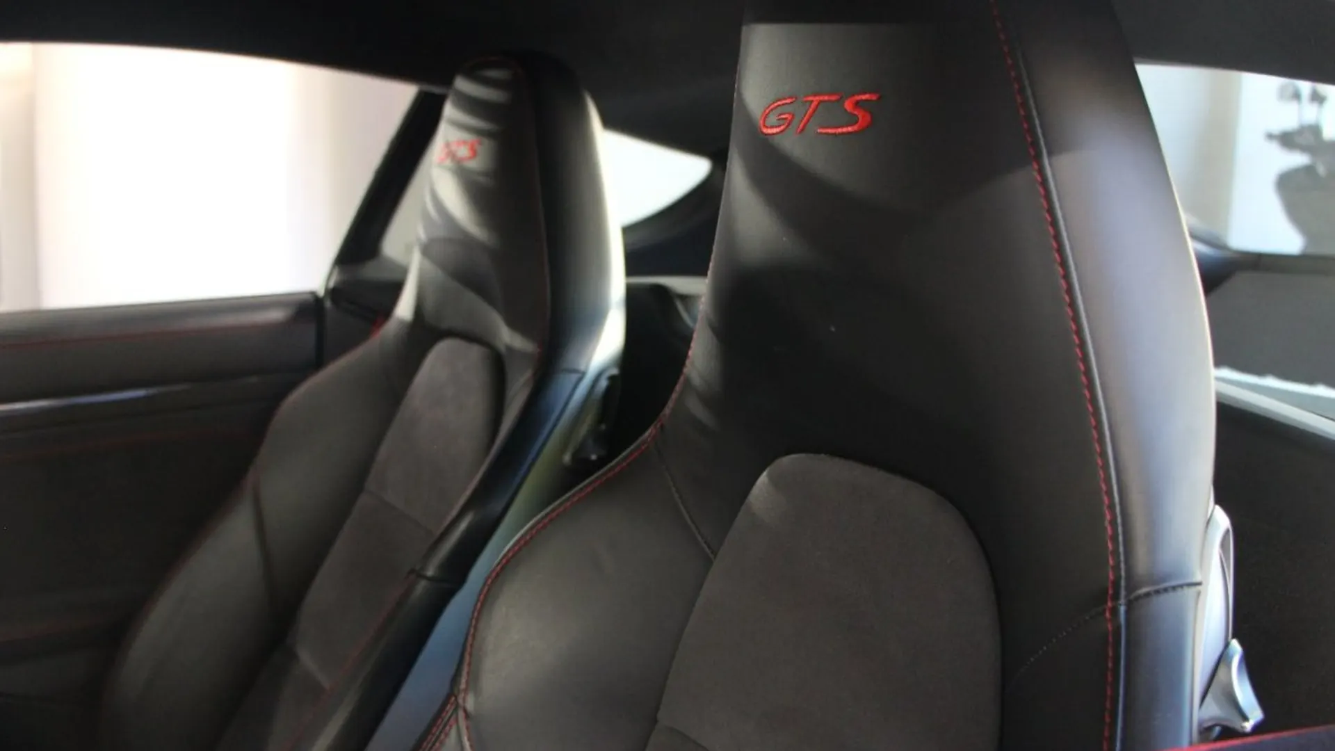 Porsche Cayman — photo 8