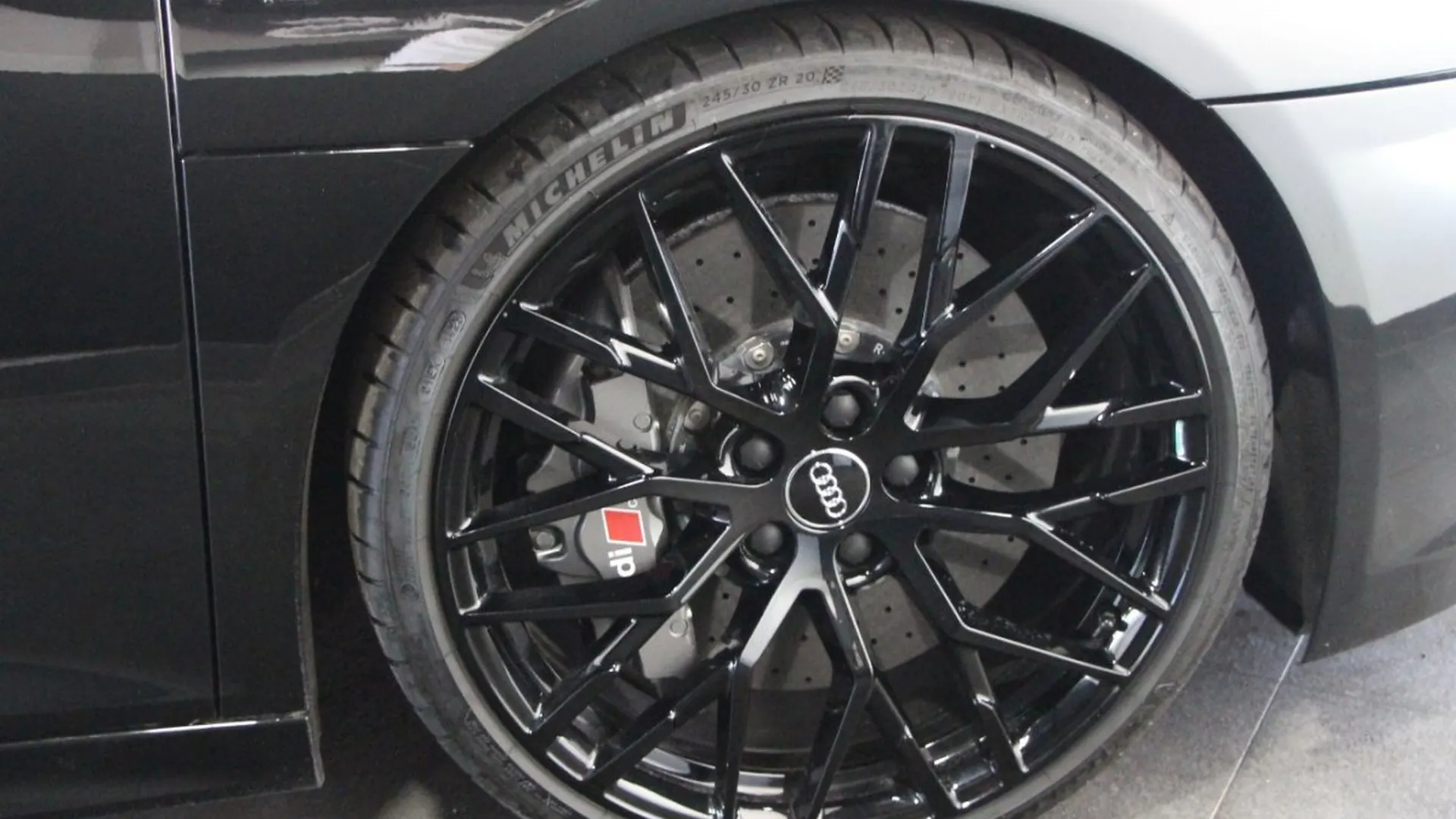Audi R8 — photo 31