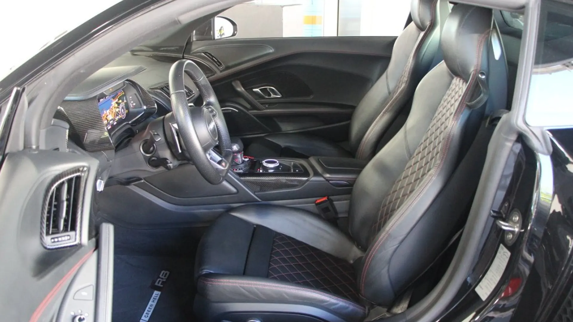 Audi R8 — photo 7