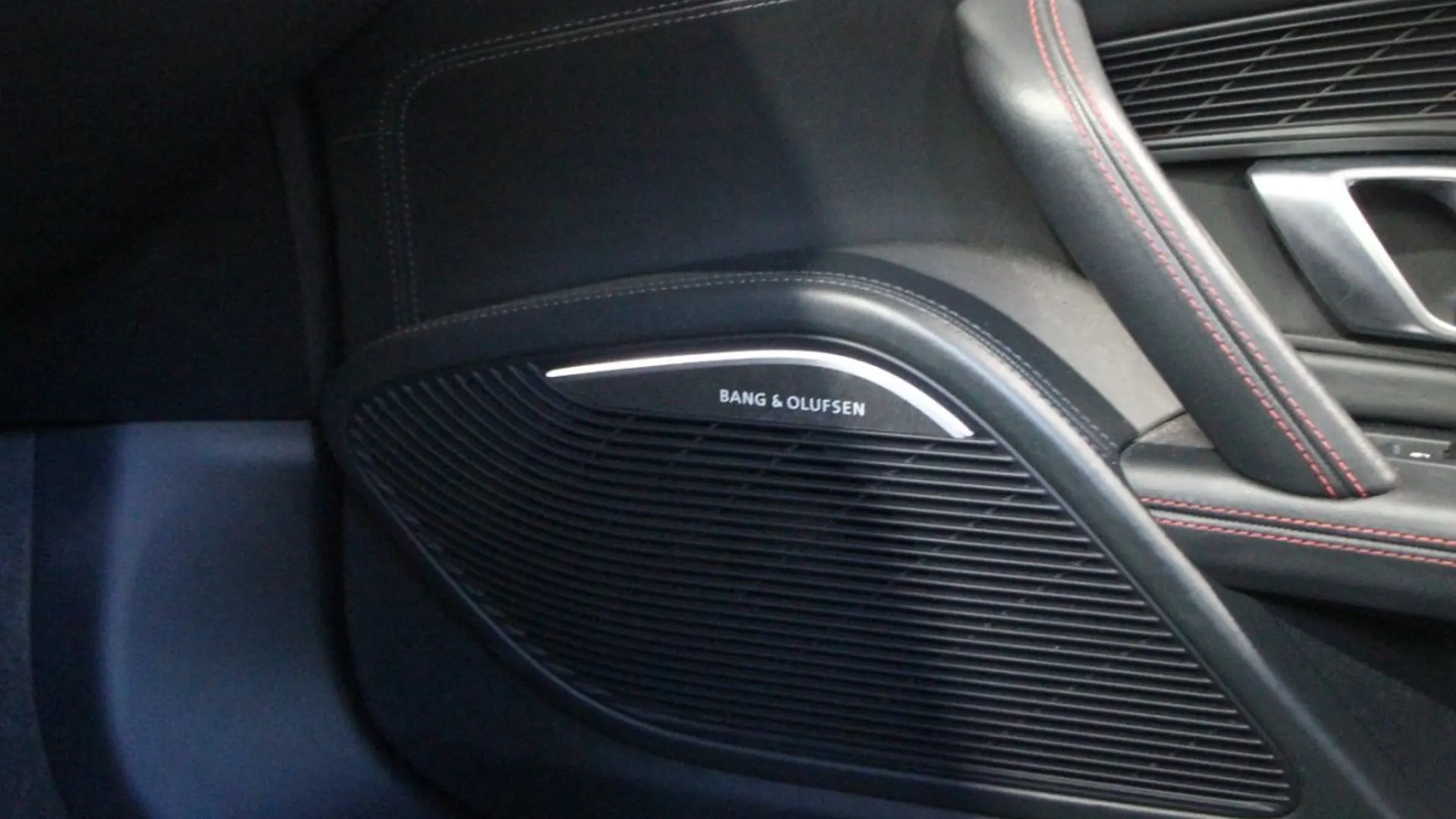 Audi R8 — photo 19