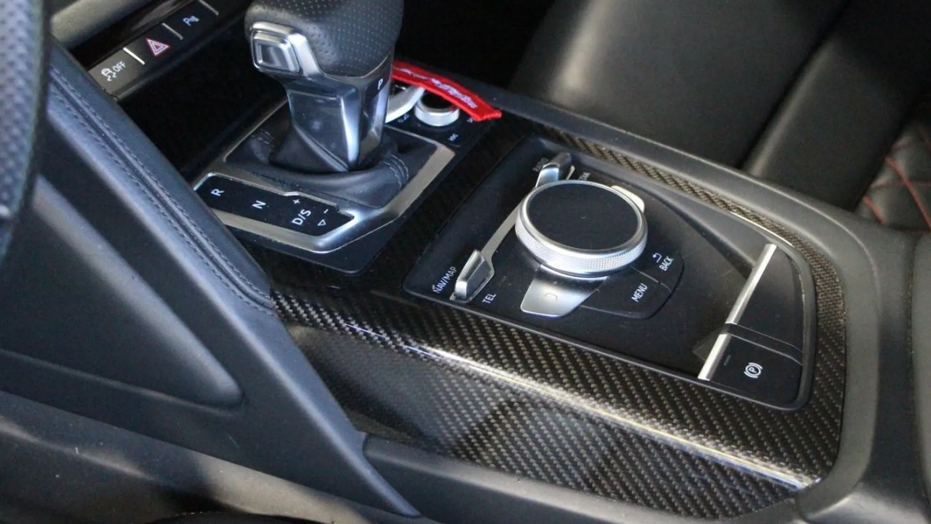 Audi R8 — photo 17