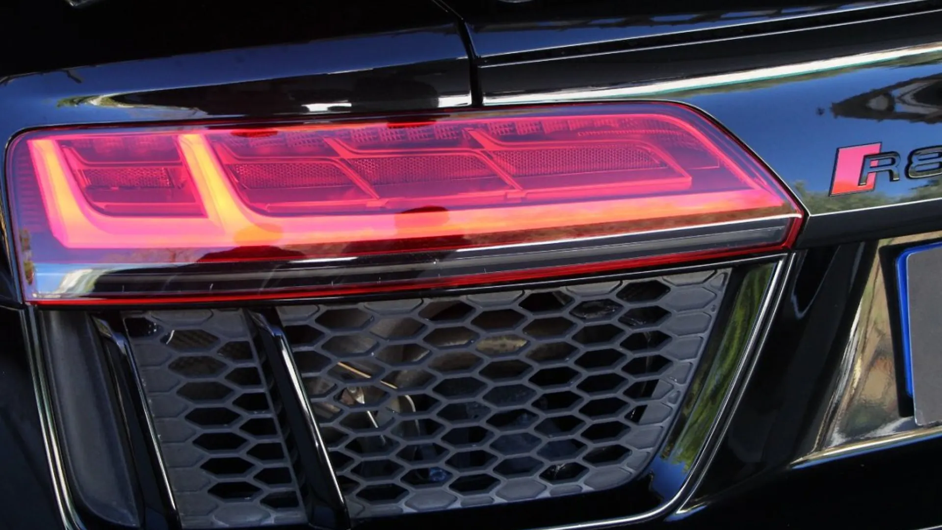 Audi R8 — photo 32