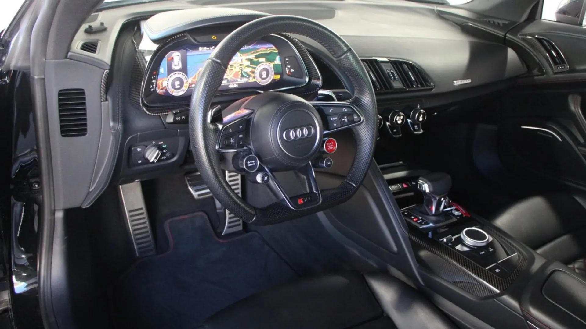 Audi R8 — photo 10