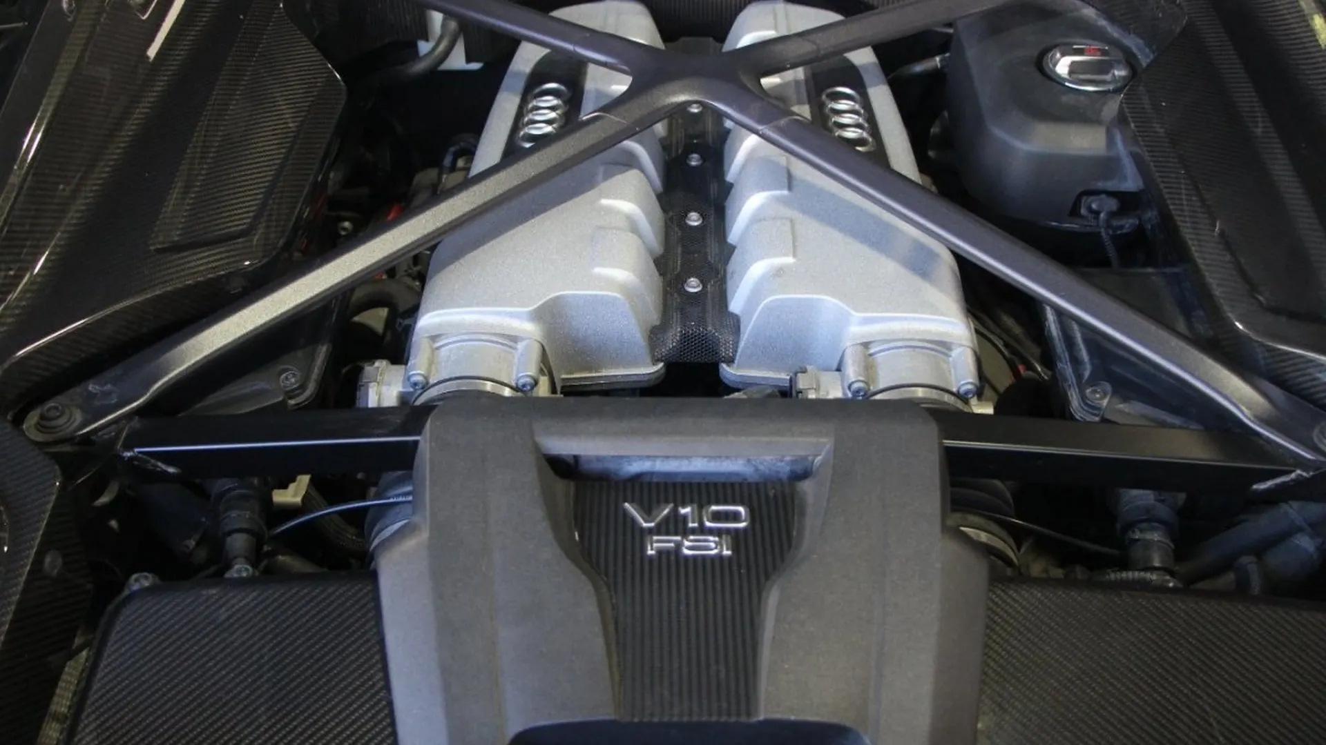 Audi R8 — photo 23