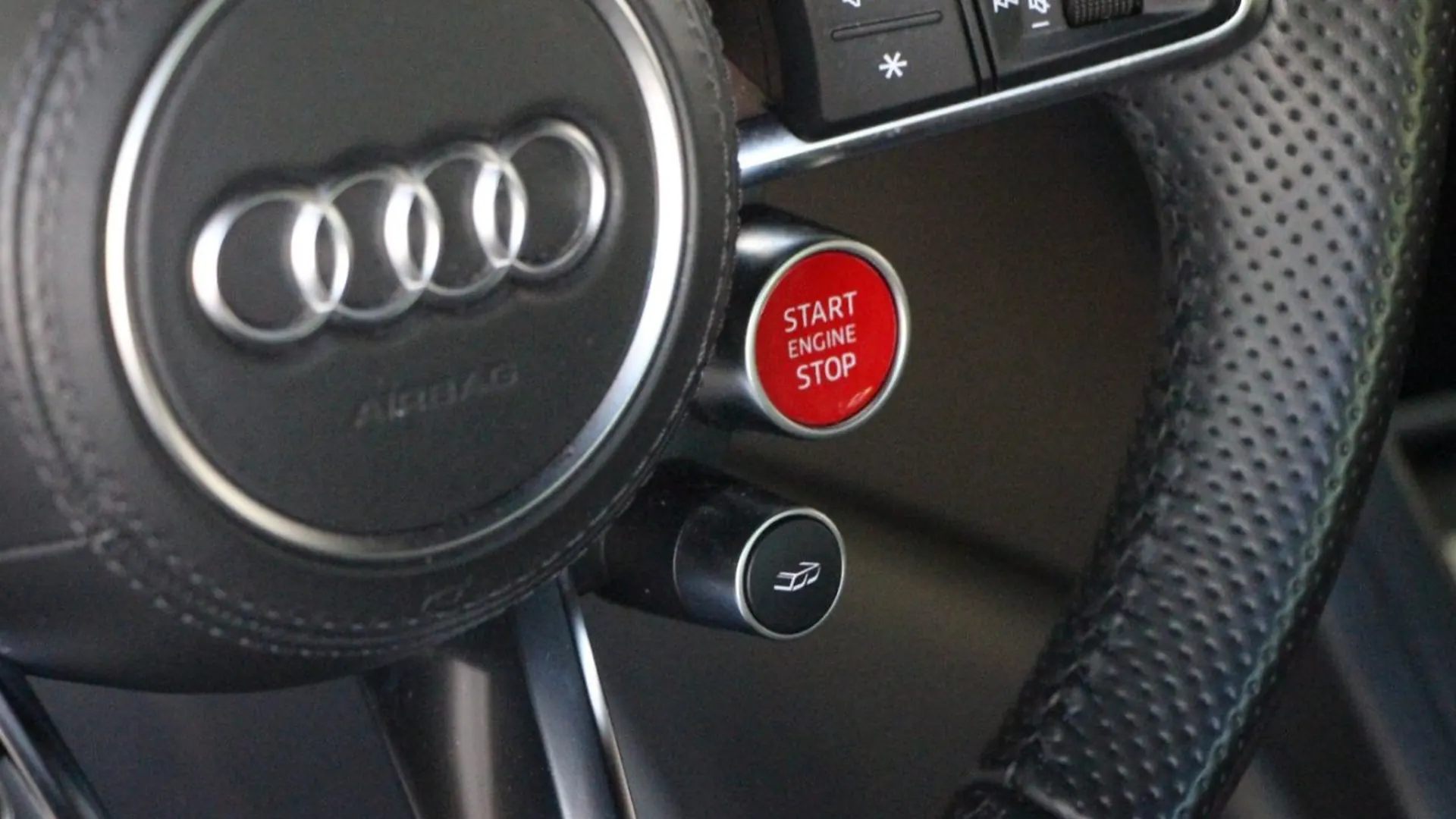 Audi R8 — photo 12