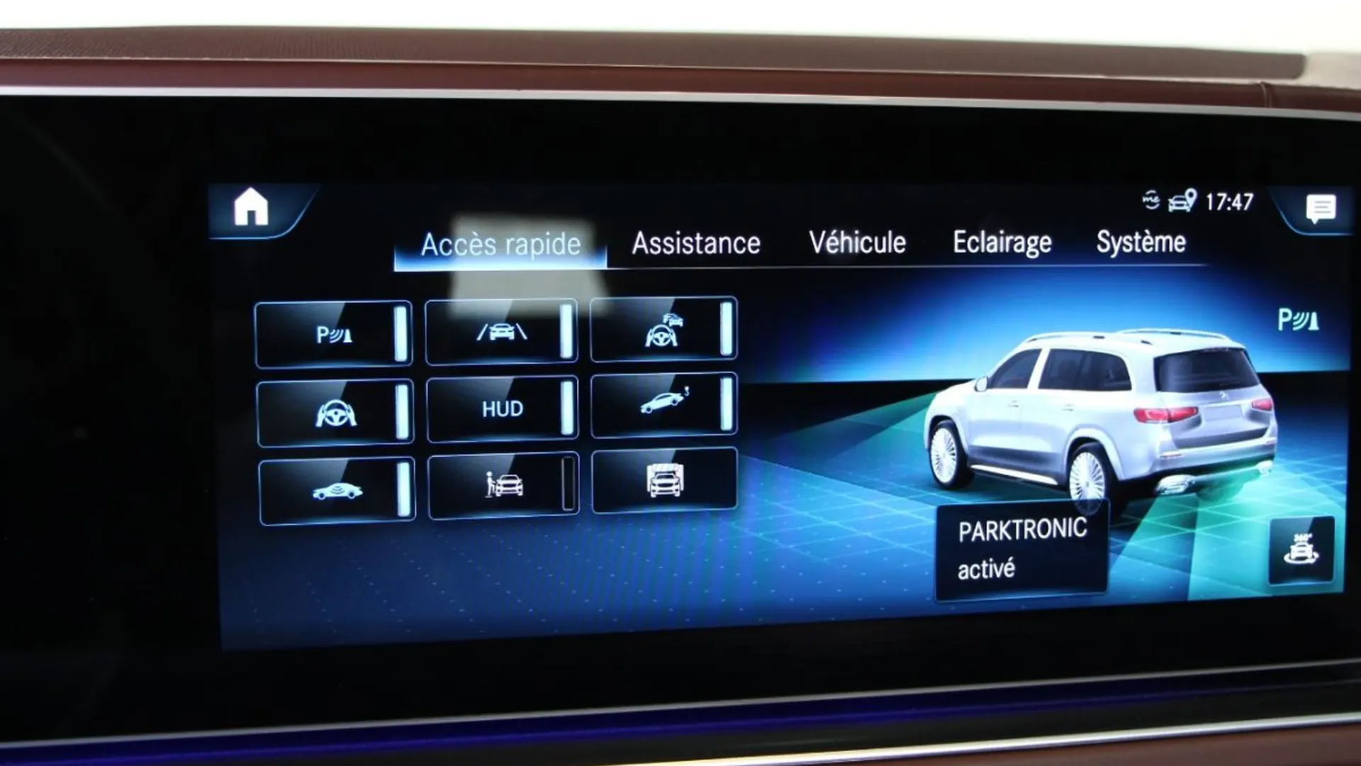 Mercedes-Benz GLS — photo 13