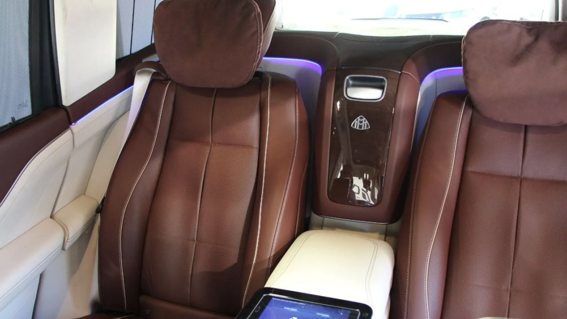 Mercedes-Benz GLS — photo 25