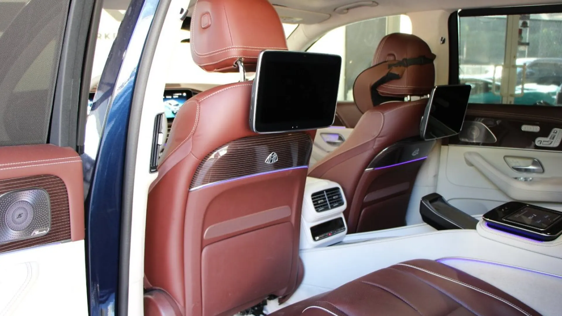 Mercedes-Benz GLS — photo 23
