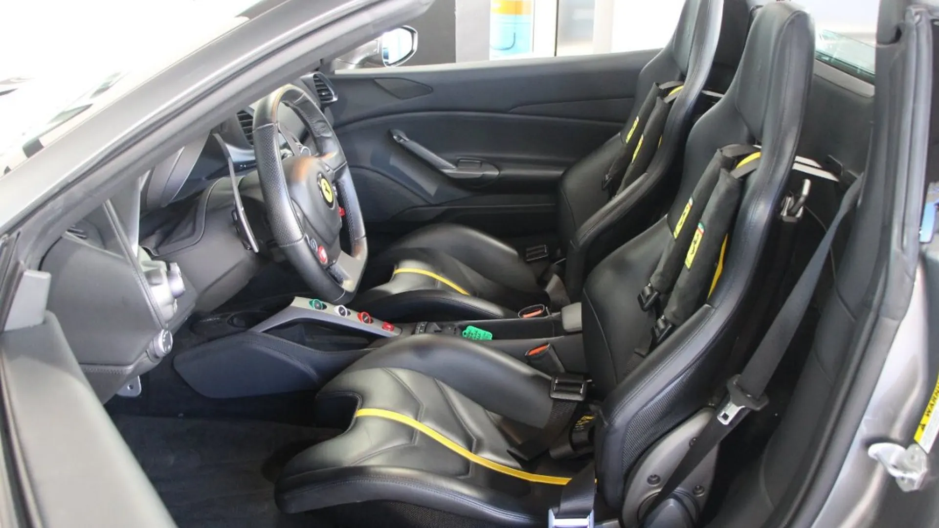 Ferrari 488 — photo 5