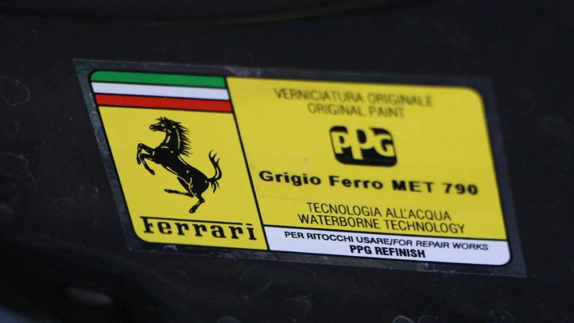 Ferrari 488 — photo 23