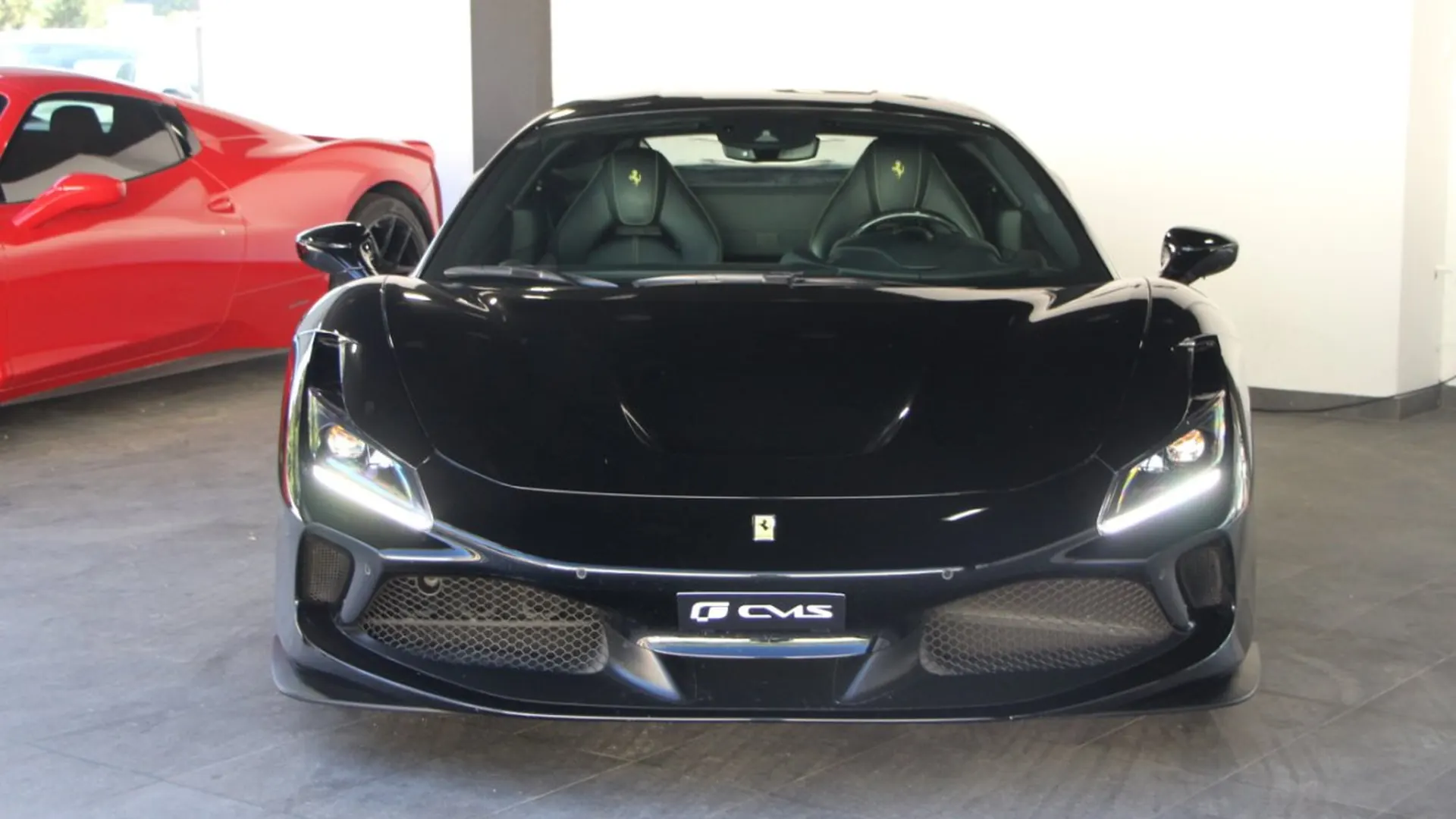 Ferrari F8 — photo 2