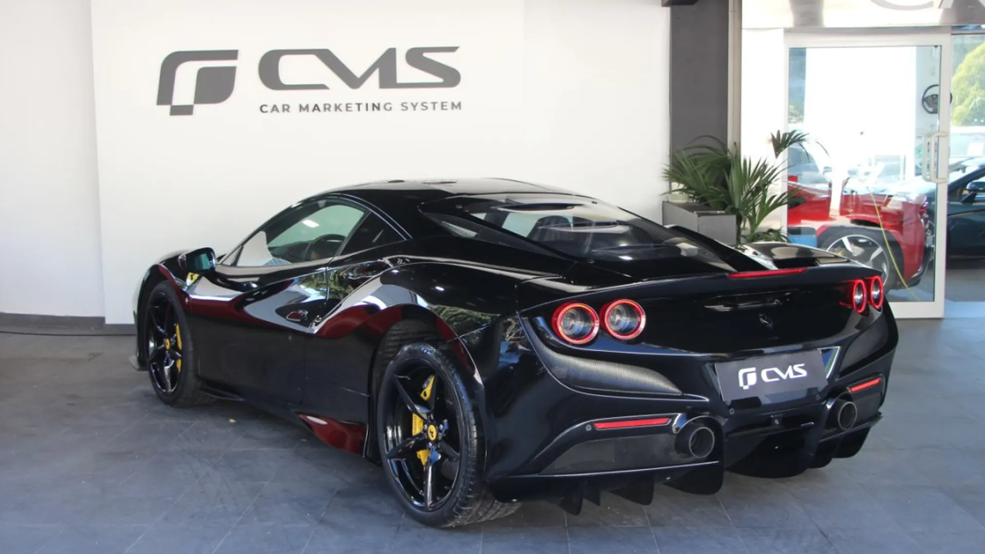 Ferrari F8 — photo 7