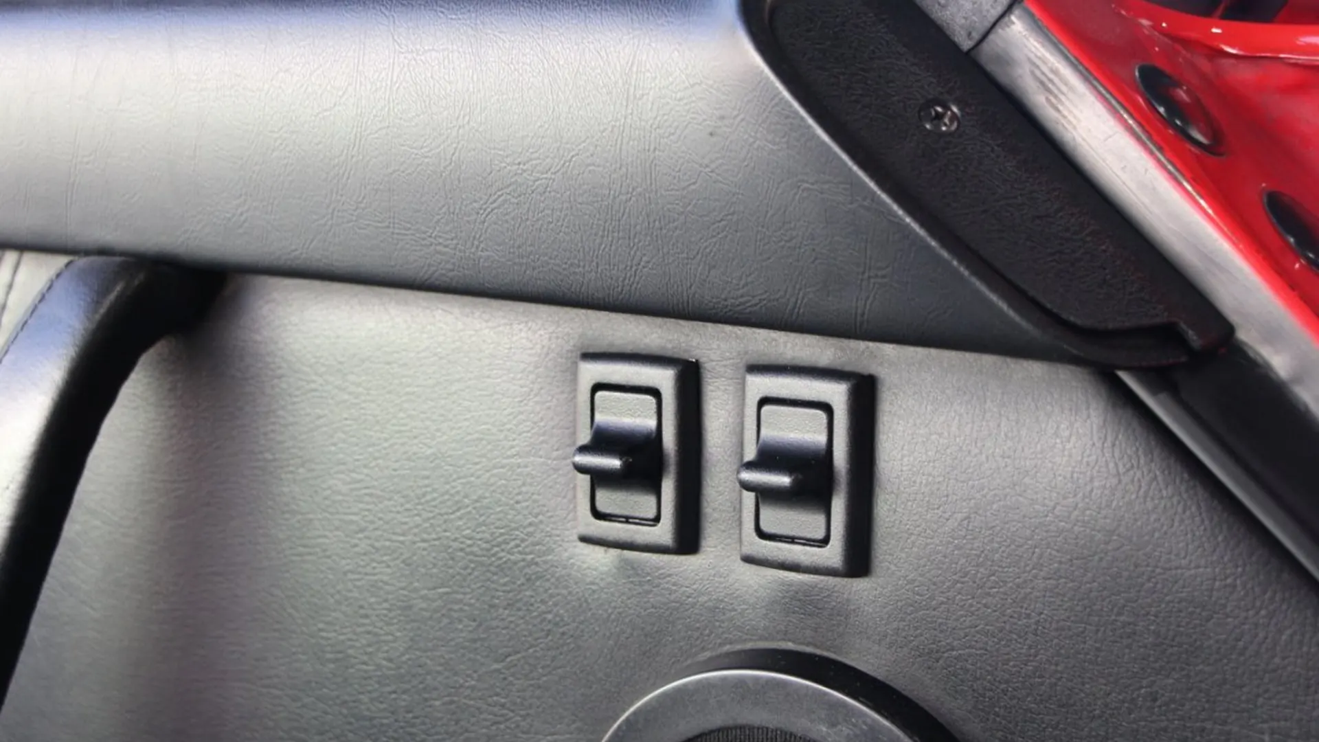 Porsche 911 — photo 33