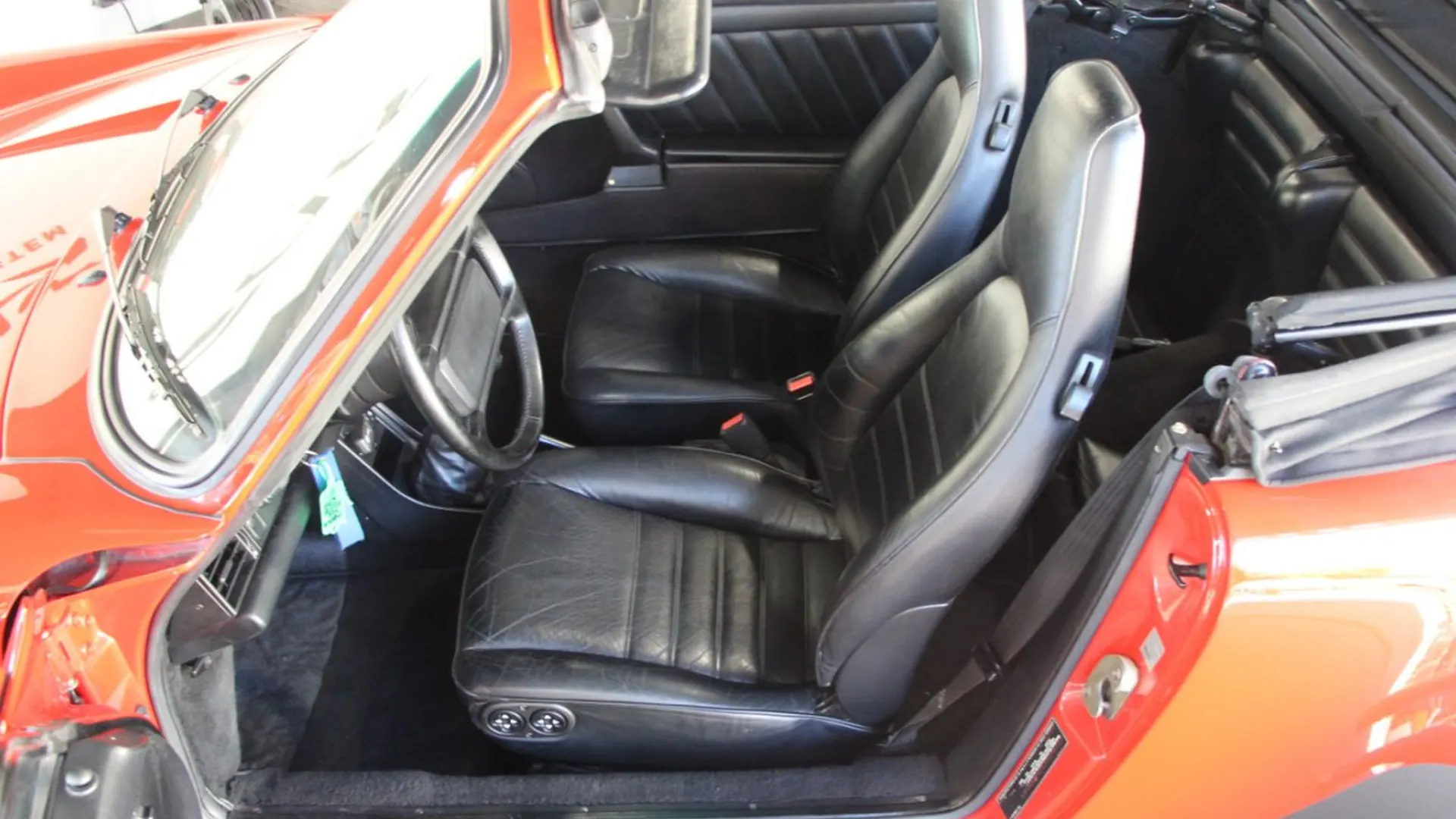 Porsche 911 — photo 20