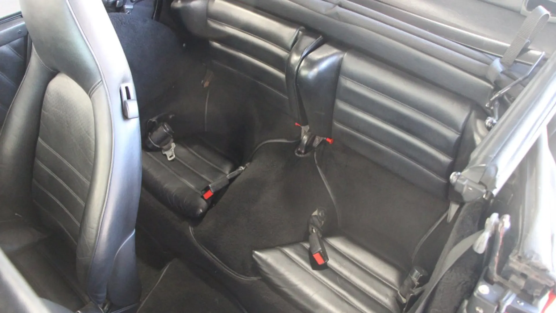 Porsche 911 — photo 22