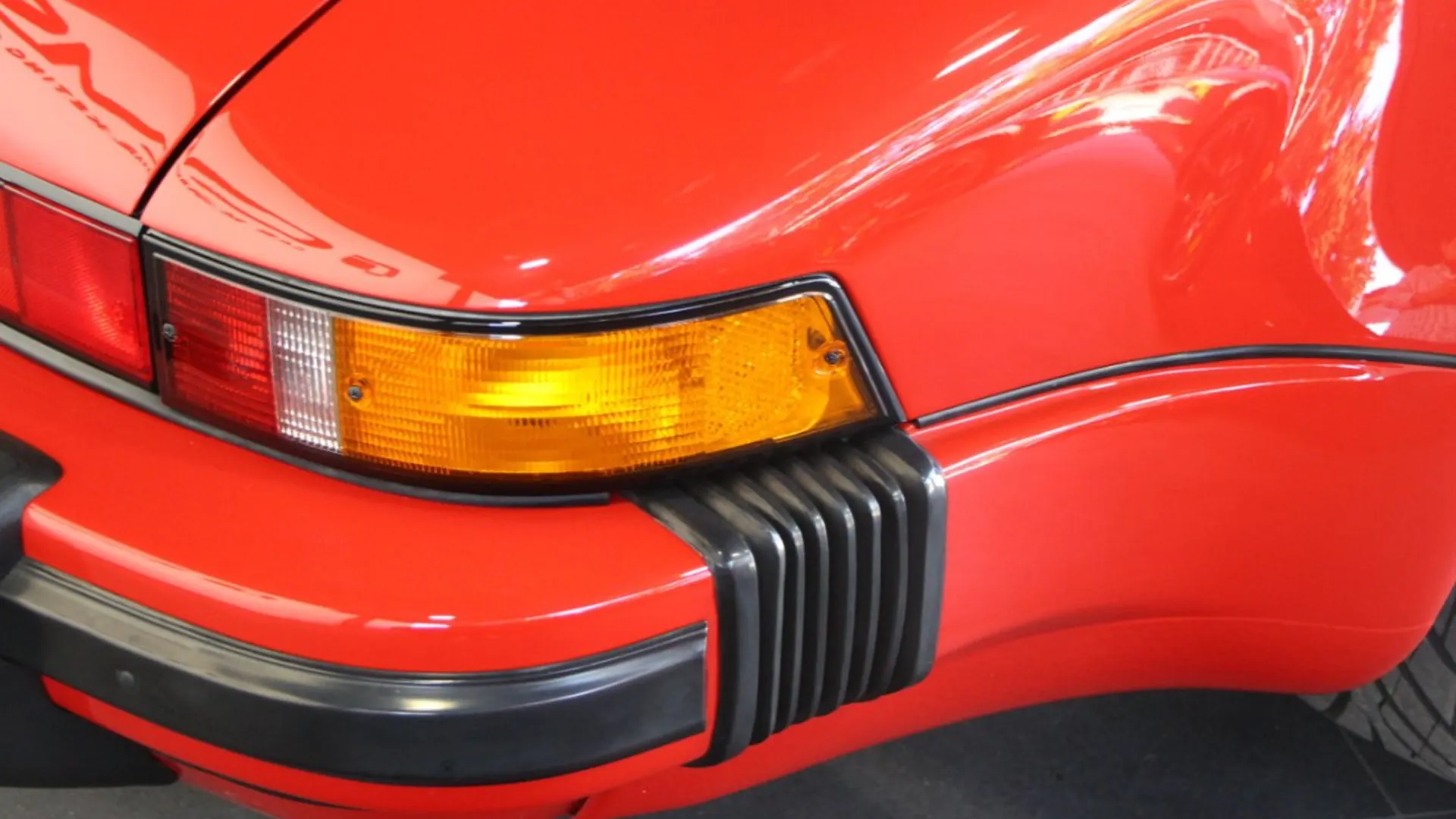 Porsche 911 — photo 13
