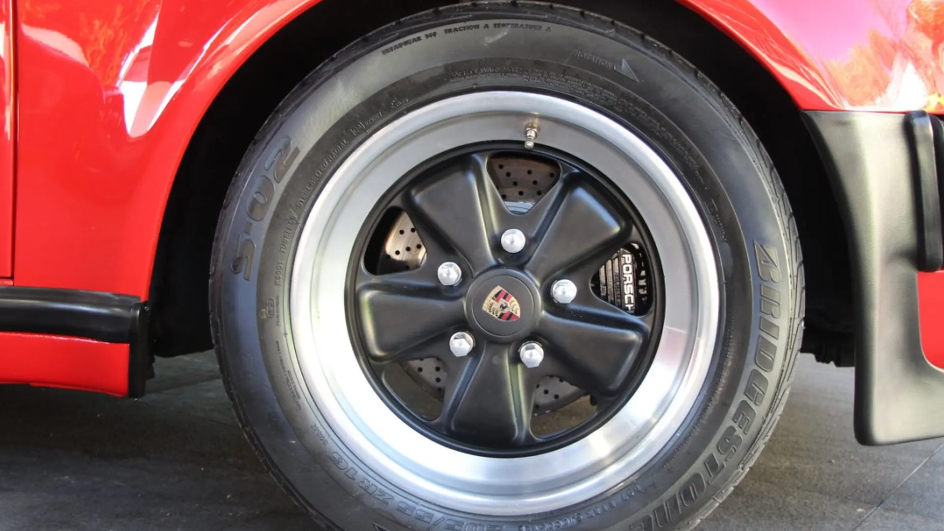 Porsche 911 — photo 7