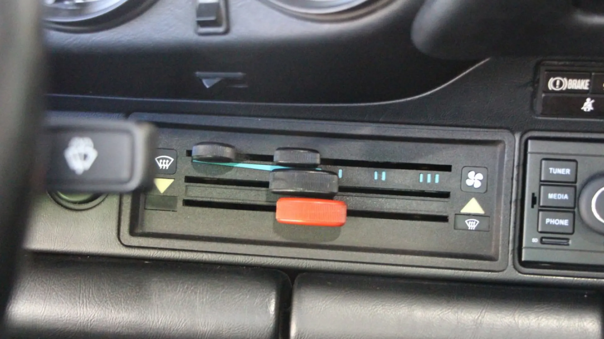 Porsche 911 — photo 32
