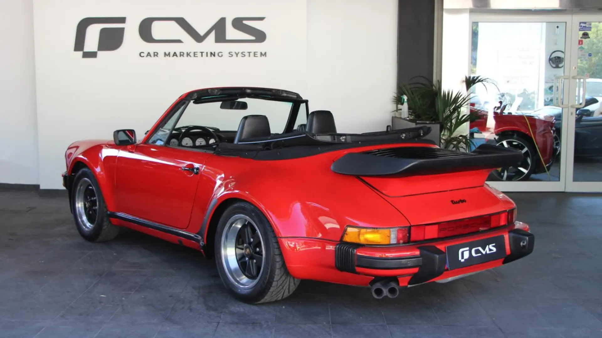 Porsche 911 — photo 16