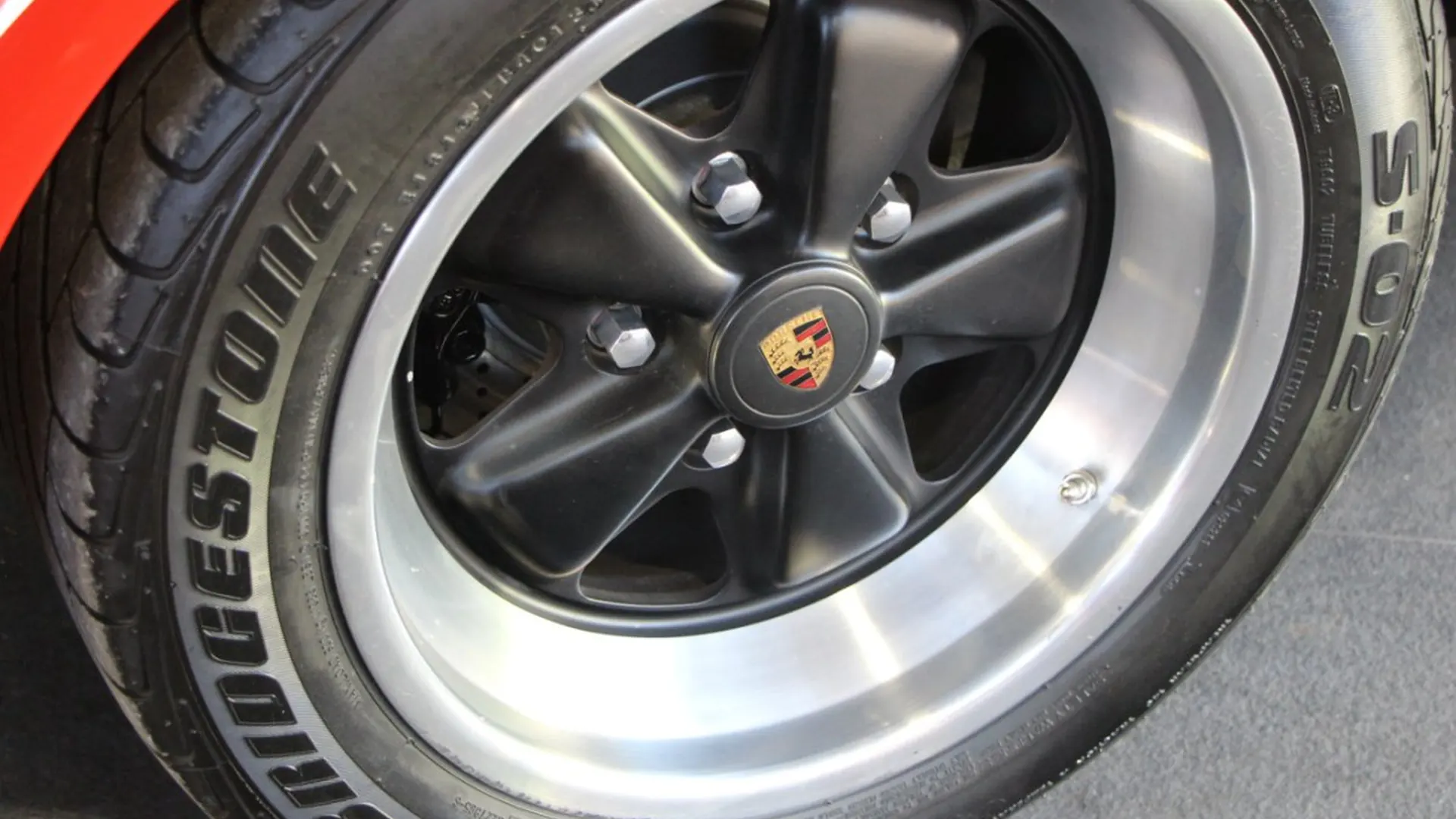 Porsche 911 — photo 11