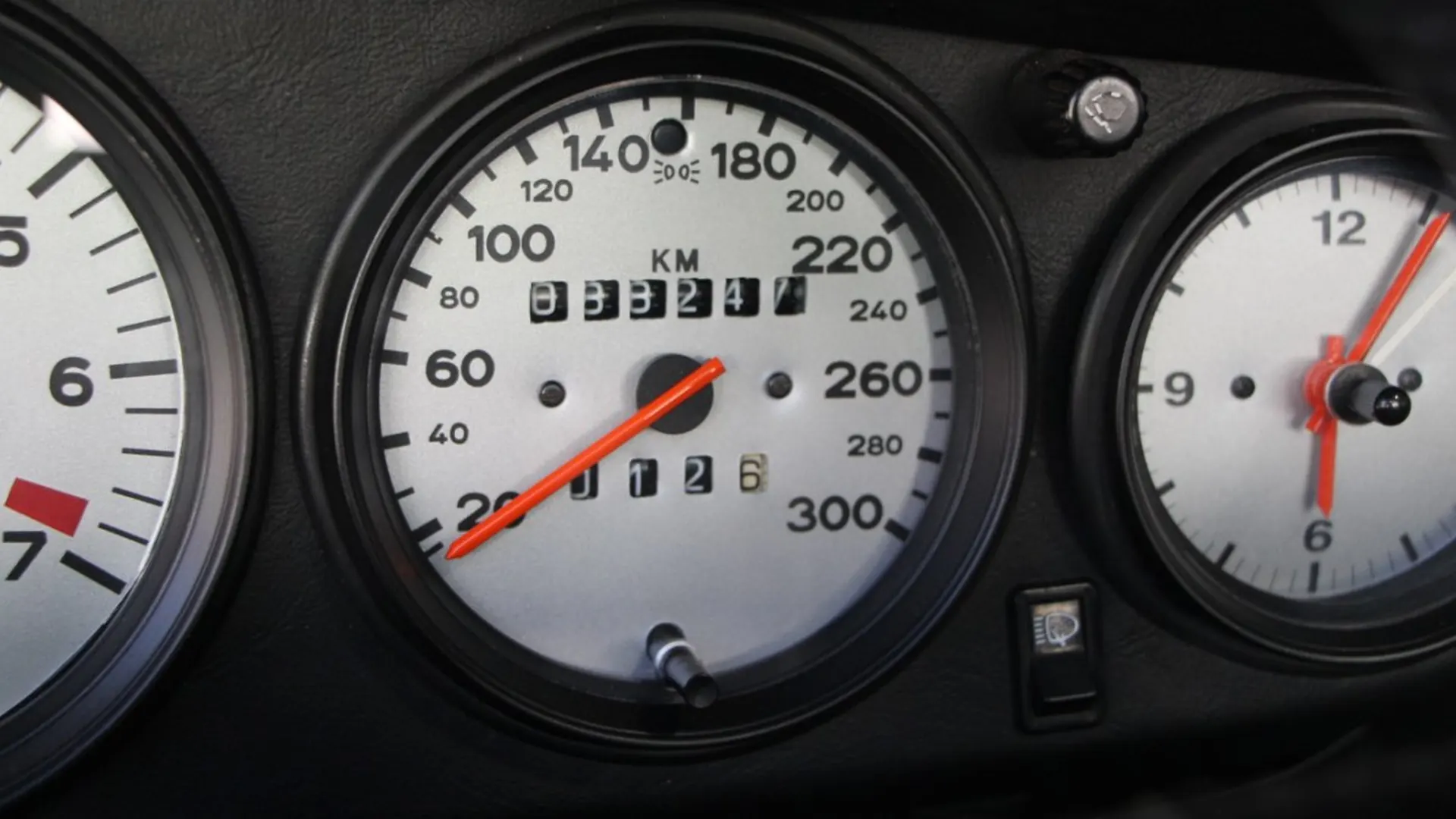 Porsche 911 — photo 30