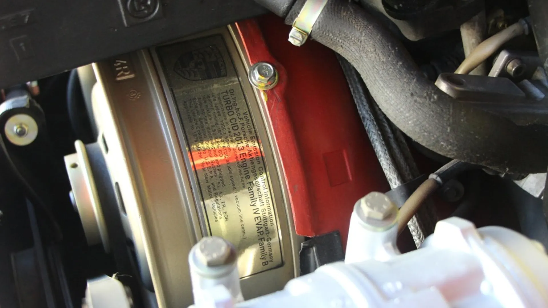 Porsche 911 — photo 39