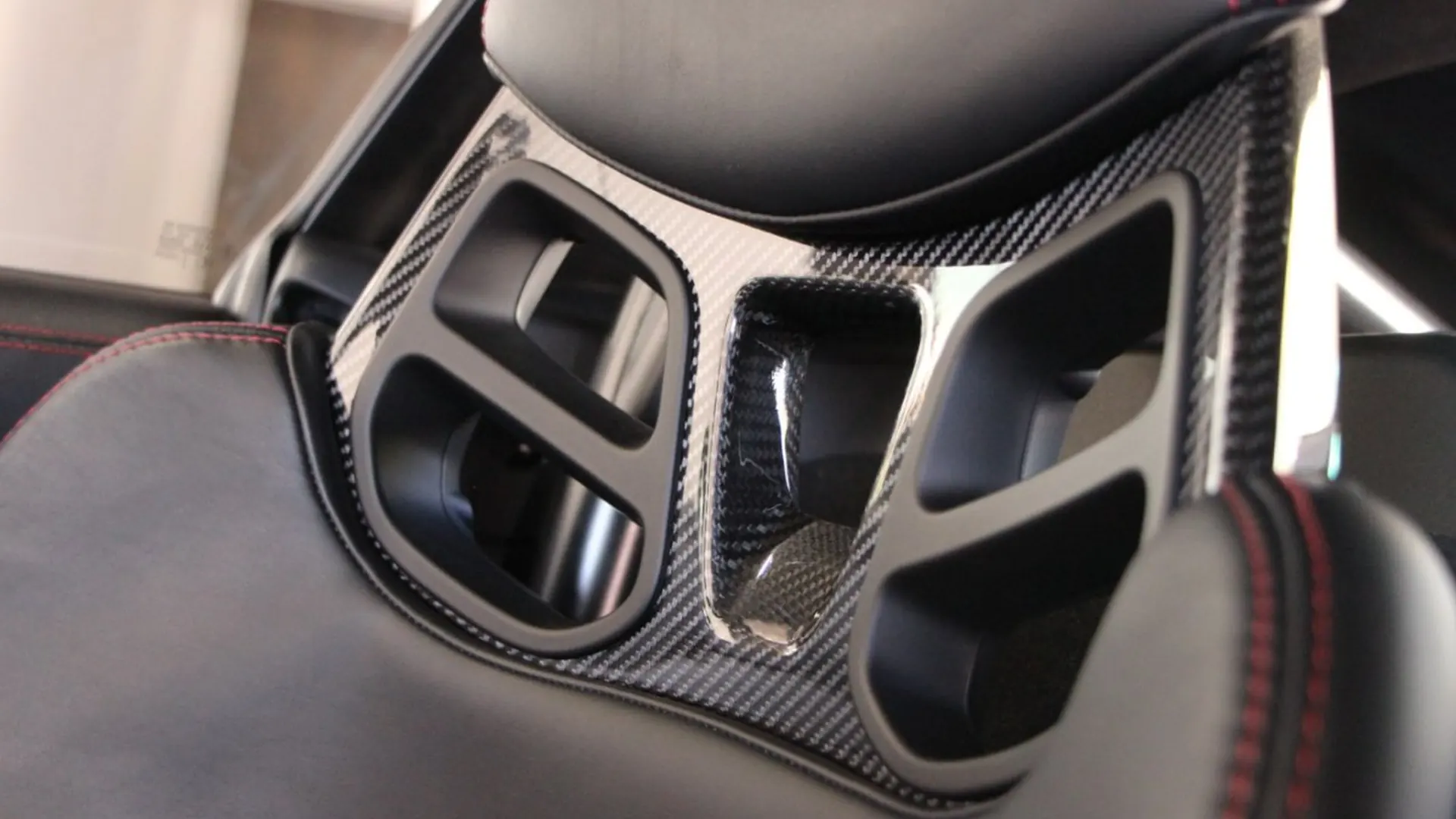 Porsche Cayman — photo 17