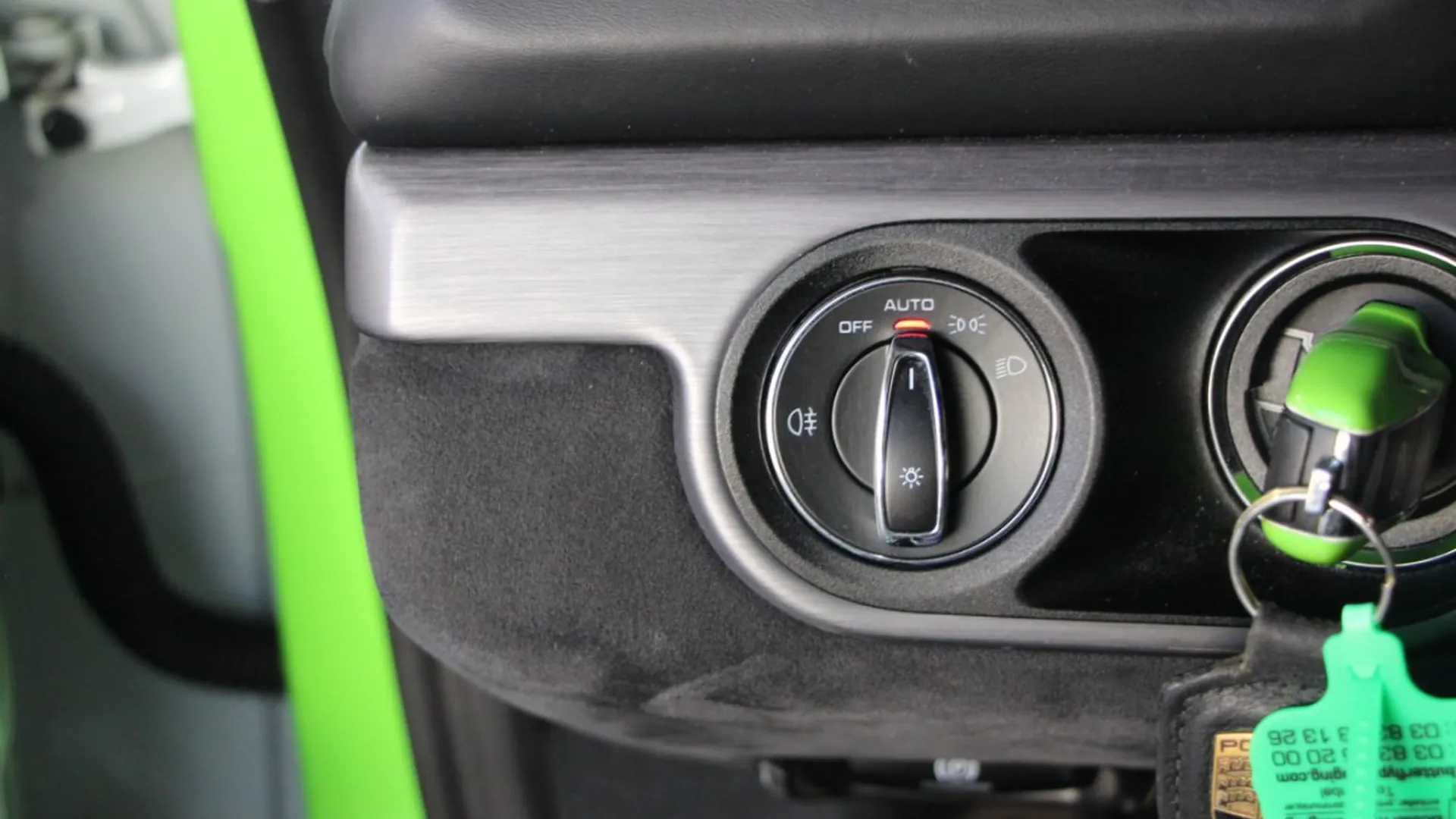 Porsche Cayman — photo 19