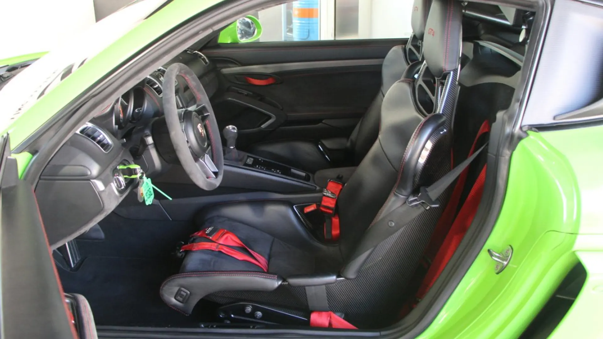 Porsche Cayman — photo 11