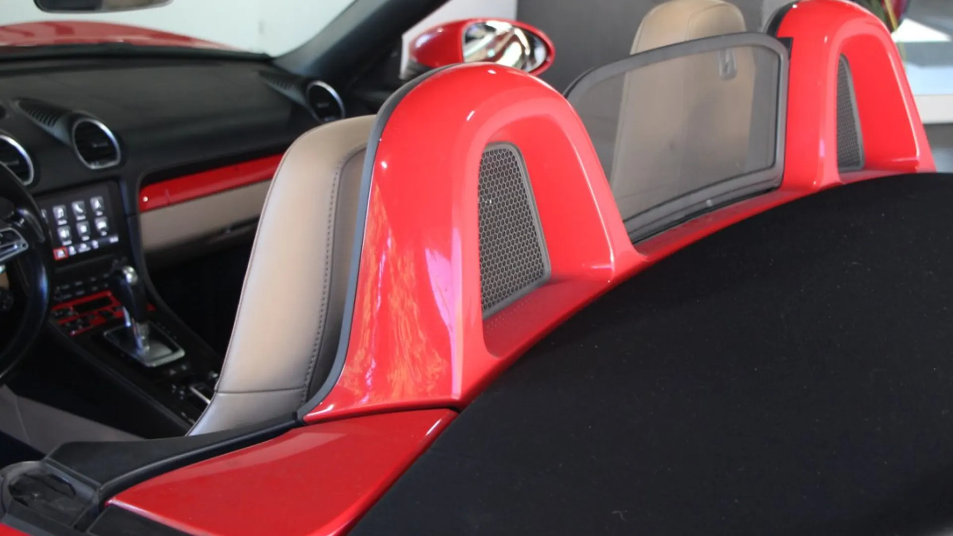 Porsche 718 — photo 13