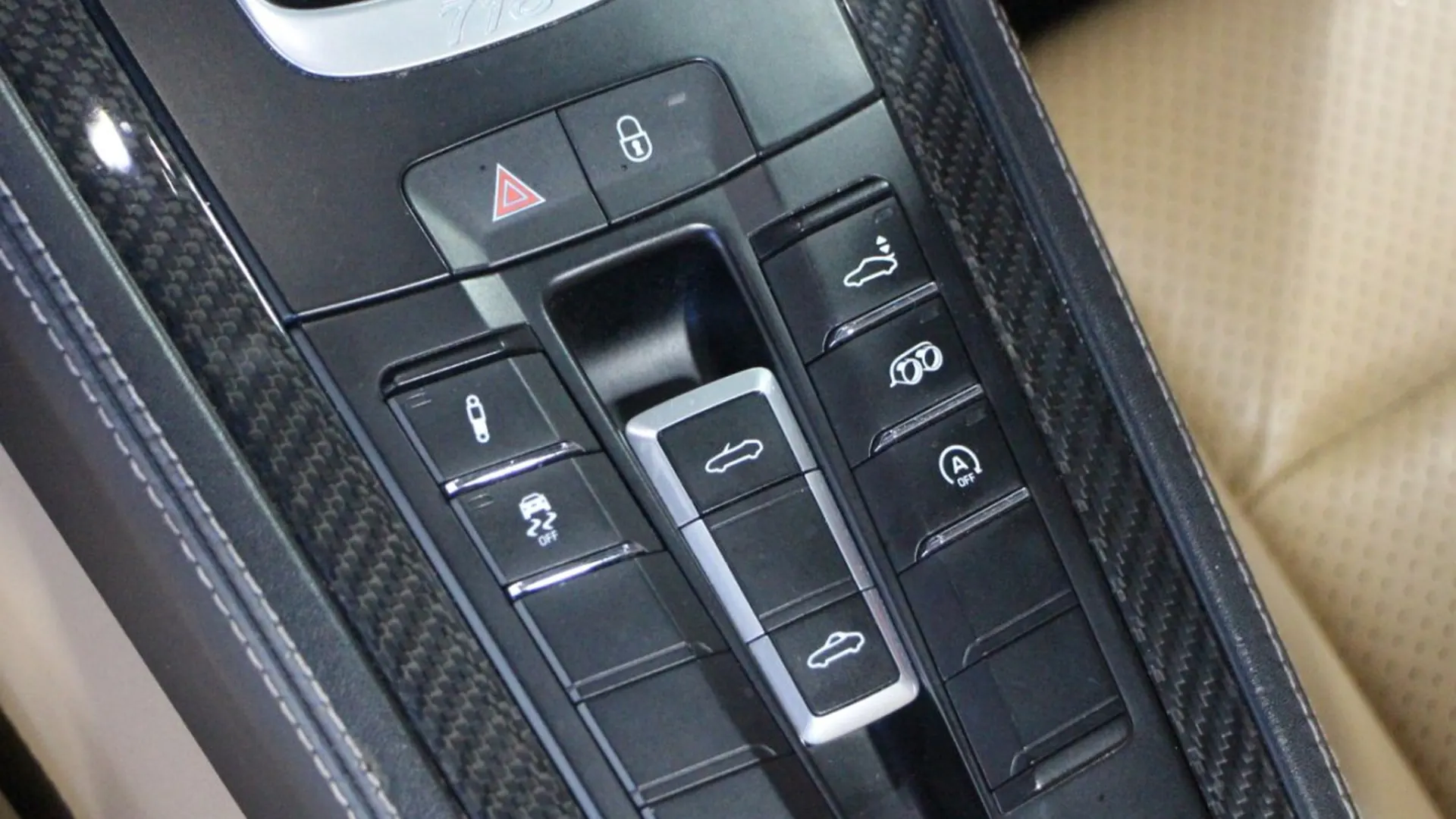 Porsche 718 — photo 11
