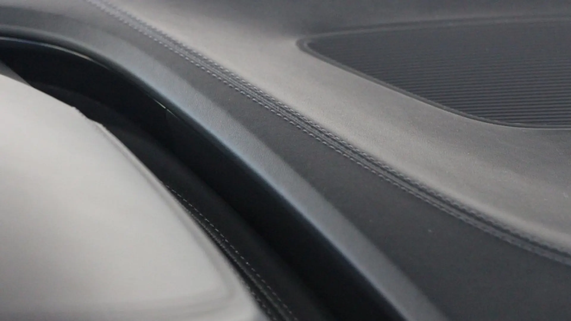 Audi R8 — photo 28
