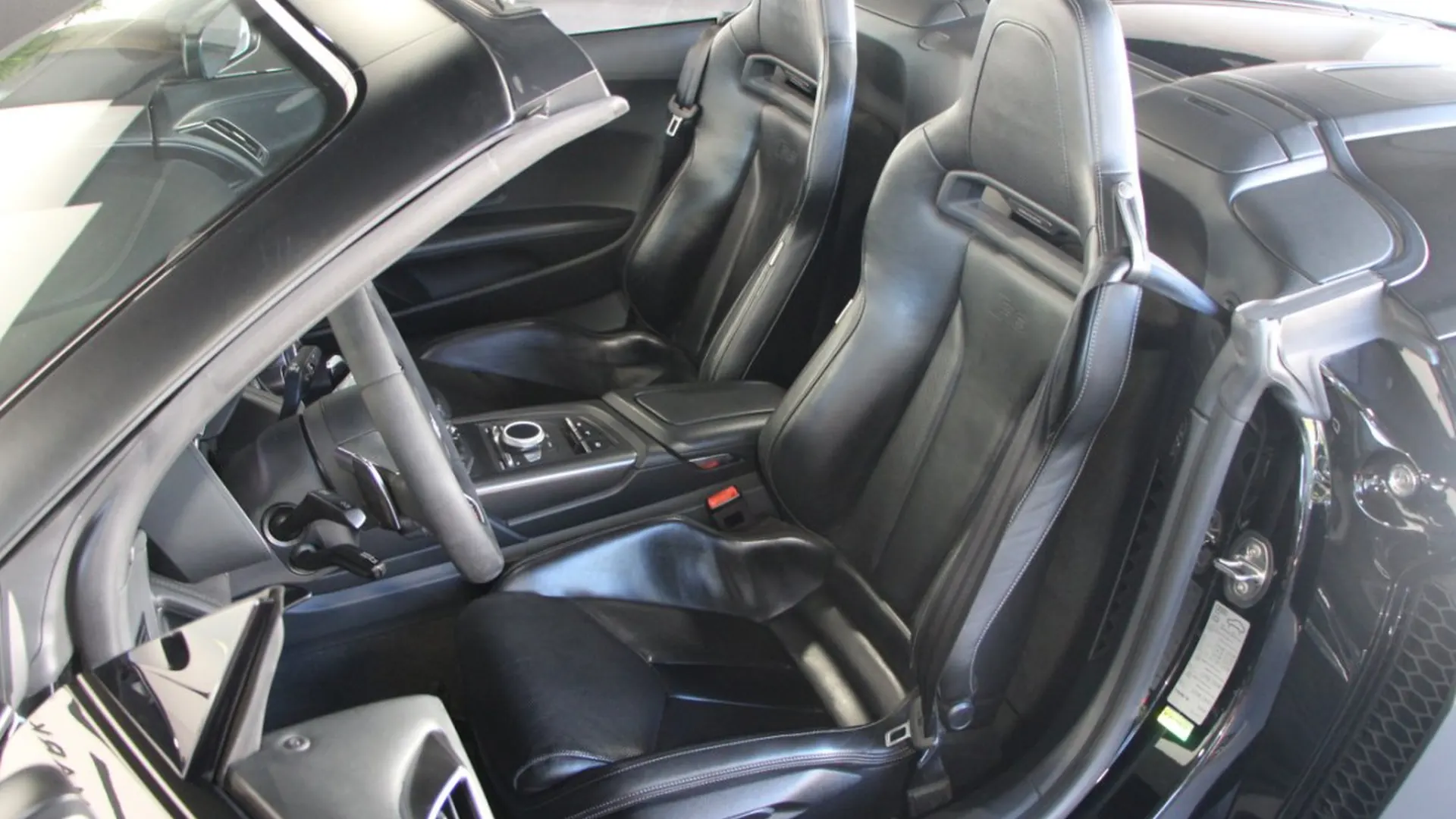 Audi R8 — photo 15