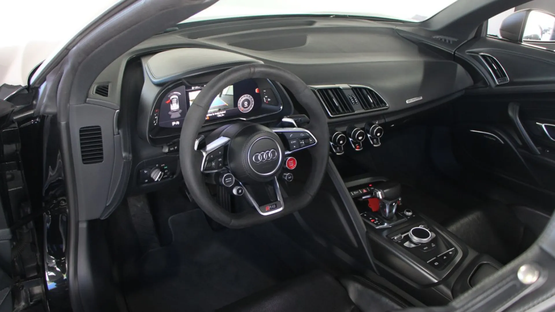 Audi R8 — photo 13