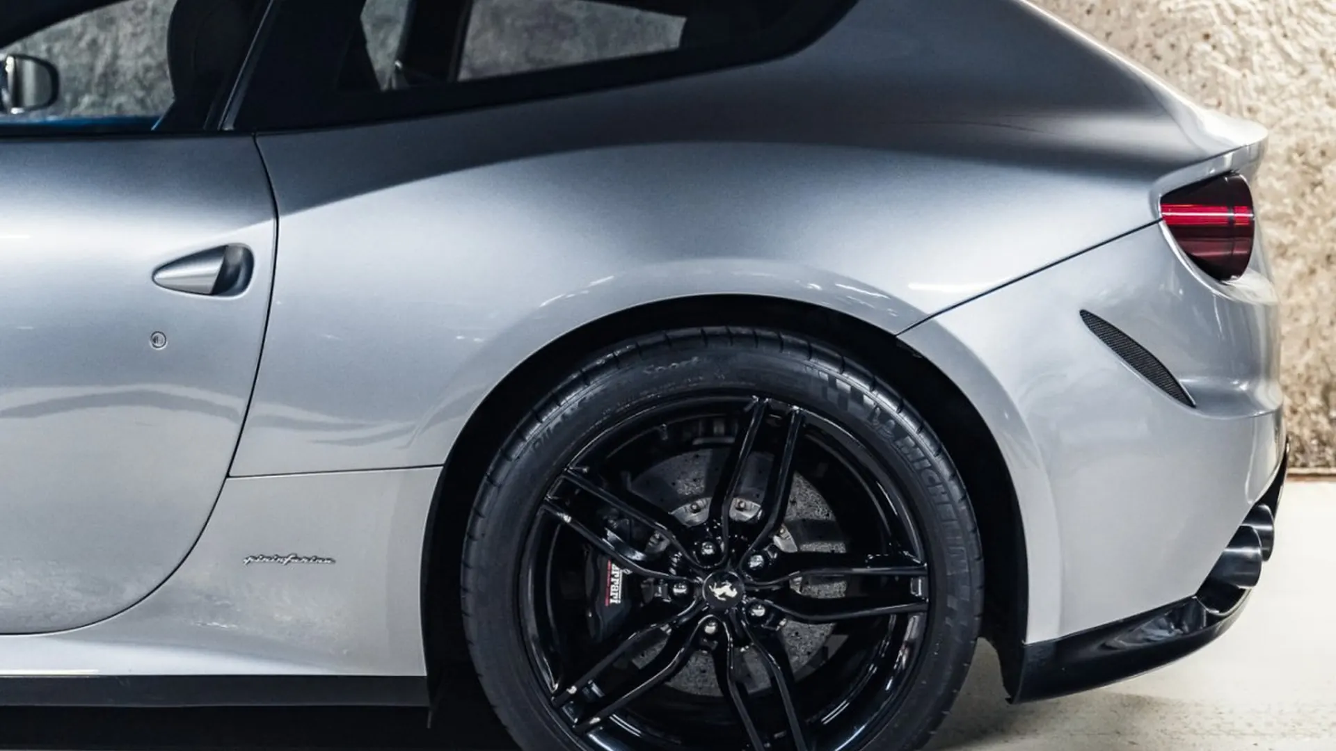 Ferrari FF — photo 10