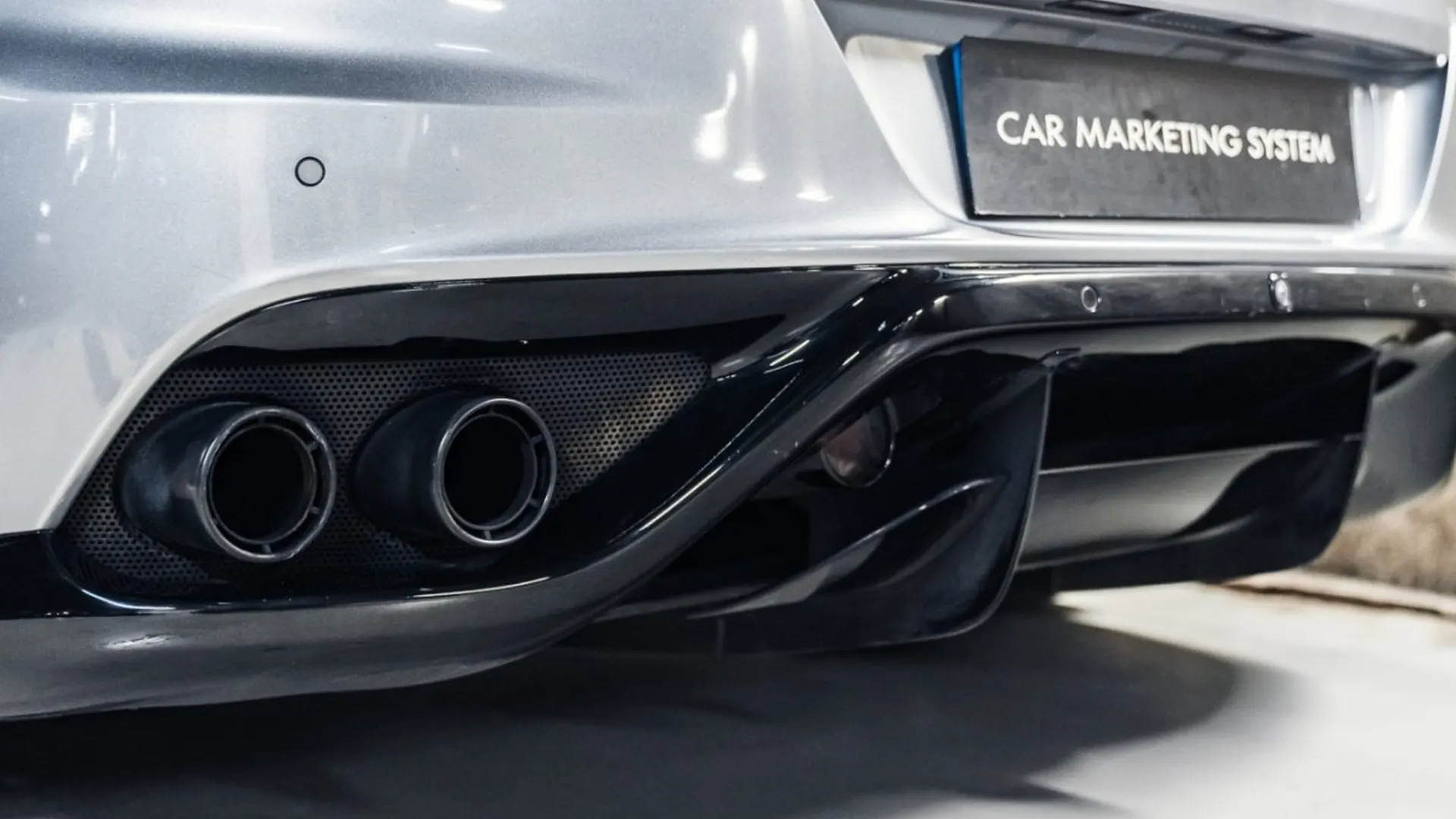 Ferrari FF — photo 17