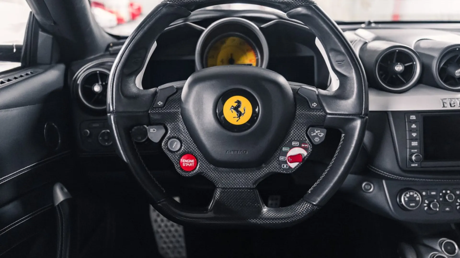 Ferrari FF — photo 25
