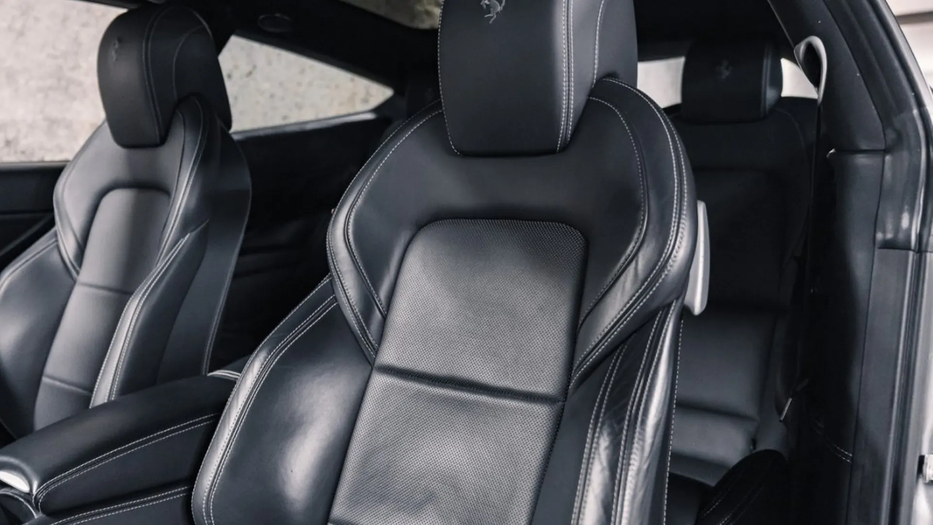 Ferrari FF — photo 22