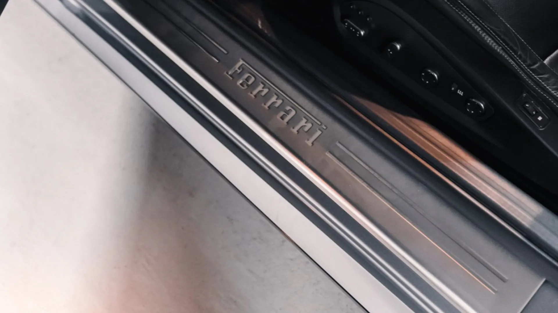 Ferrari FF — photo 30